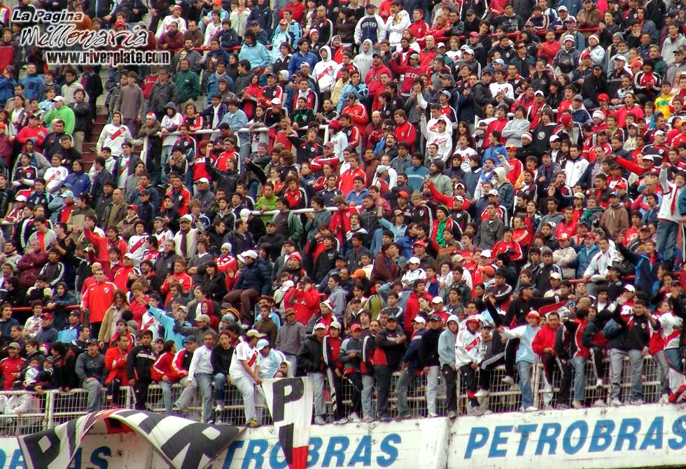 River Plate vs Newell´s Old Boys (AP 2007) 3